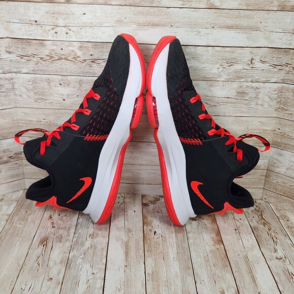 NIKE LeBron Witness V Men\'s 13 Black Bright Crimson Sneaker Shoes CQ9380-005 EUC main image 8